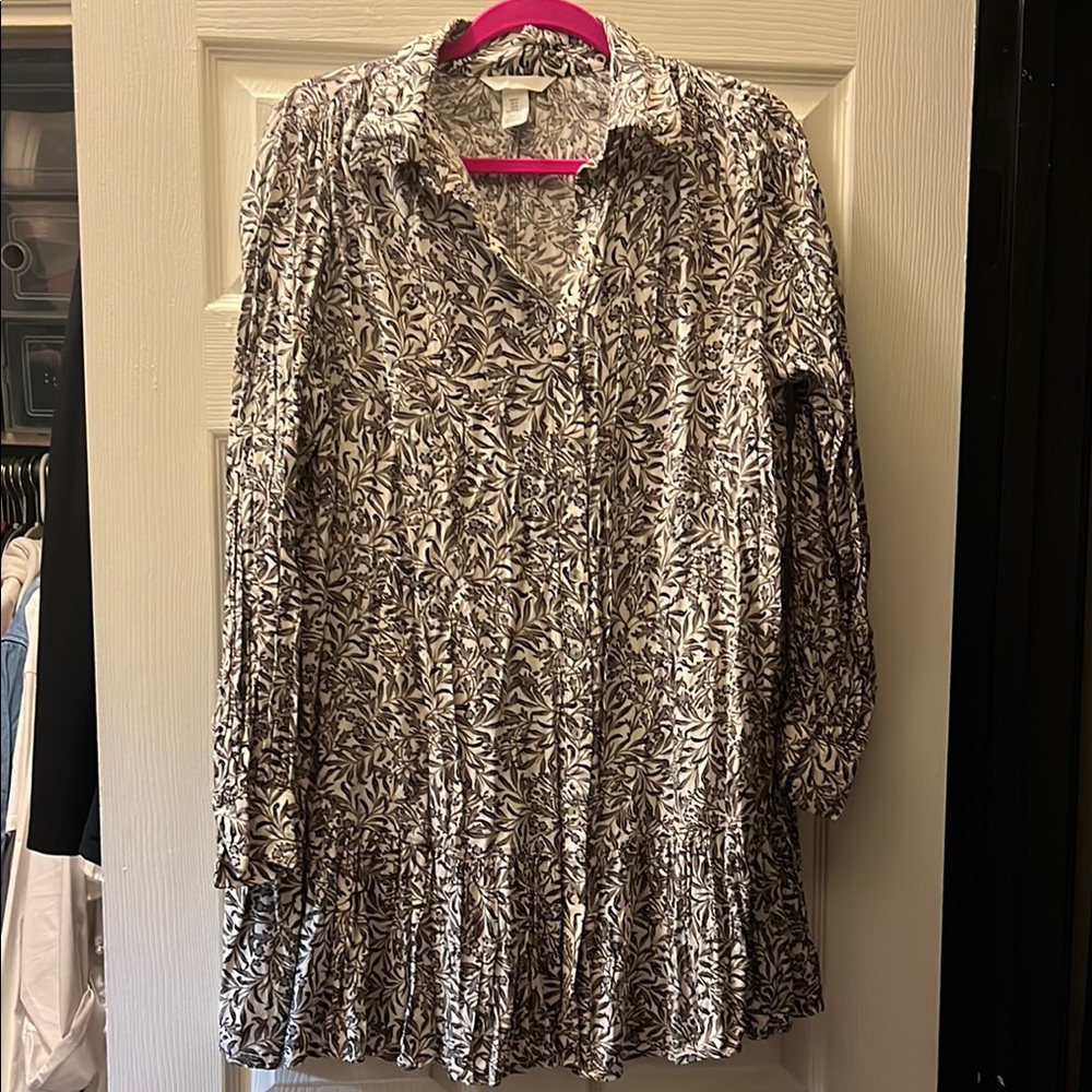 Floral Black and White Women's Top